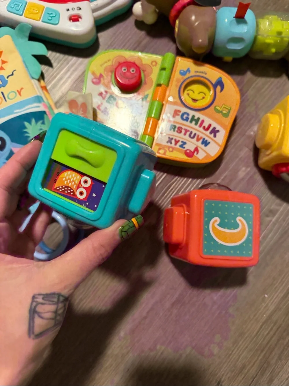 Bundle toddler toys, noise makers/book, activities